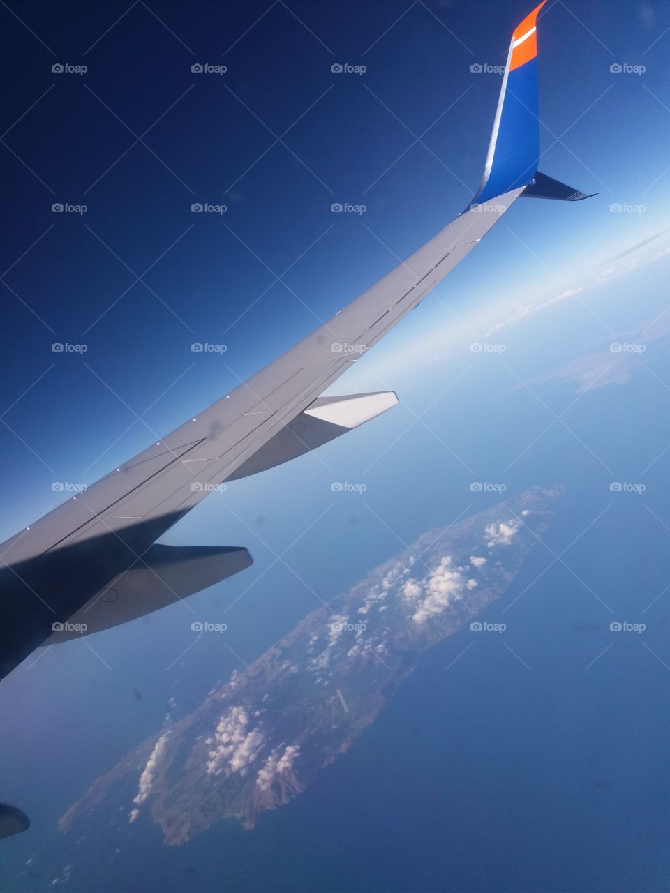 Airplane wing and island