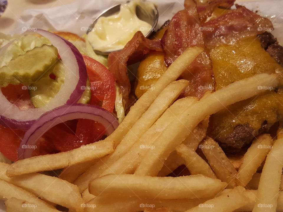 bacon cheeseburger