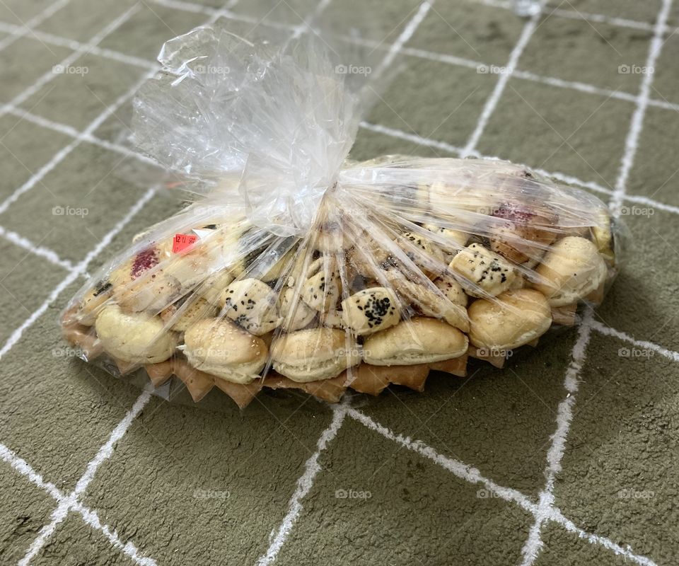 Mixed pastries with soft drink