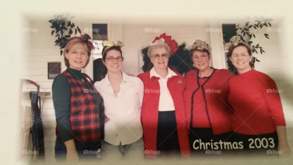 The Christmas Gold Bow Crew First year without my Mom