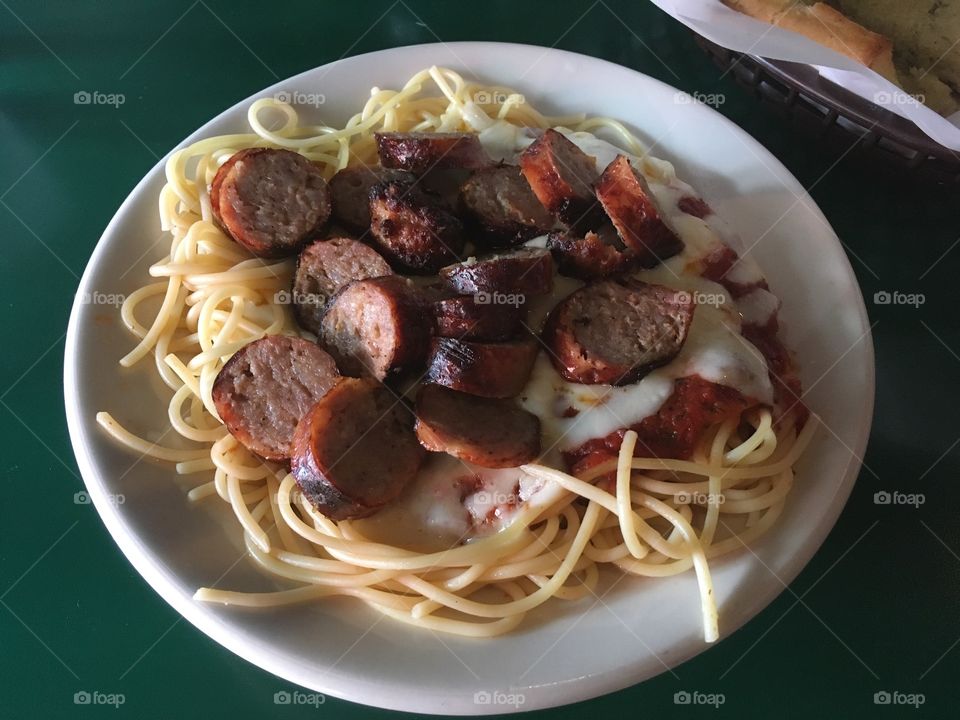 Spaghetti with Italian sausage and mozzarella cheese 