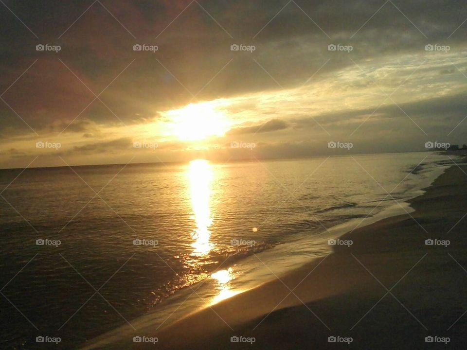 As the sun sets on Santa Rosa Beach (Florida)