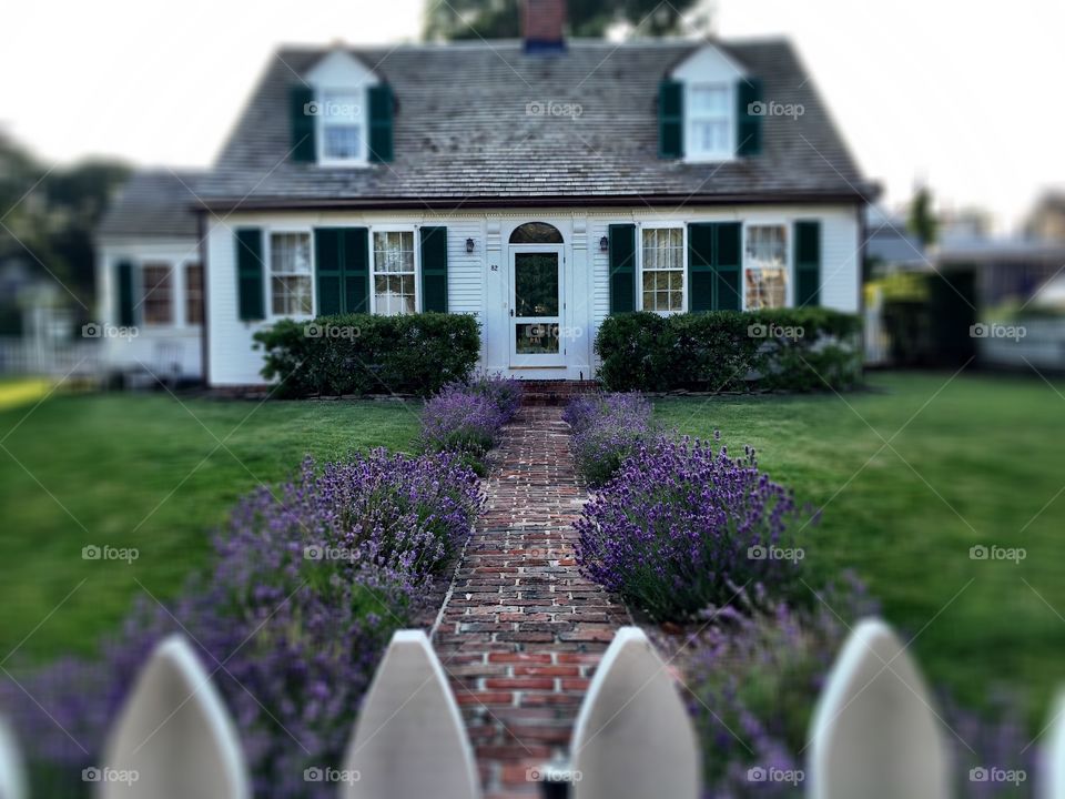 Perfect P-Town Cottage. I just loved this little home. It's so perfect.