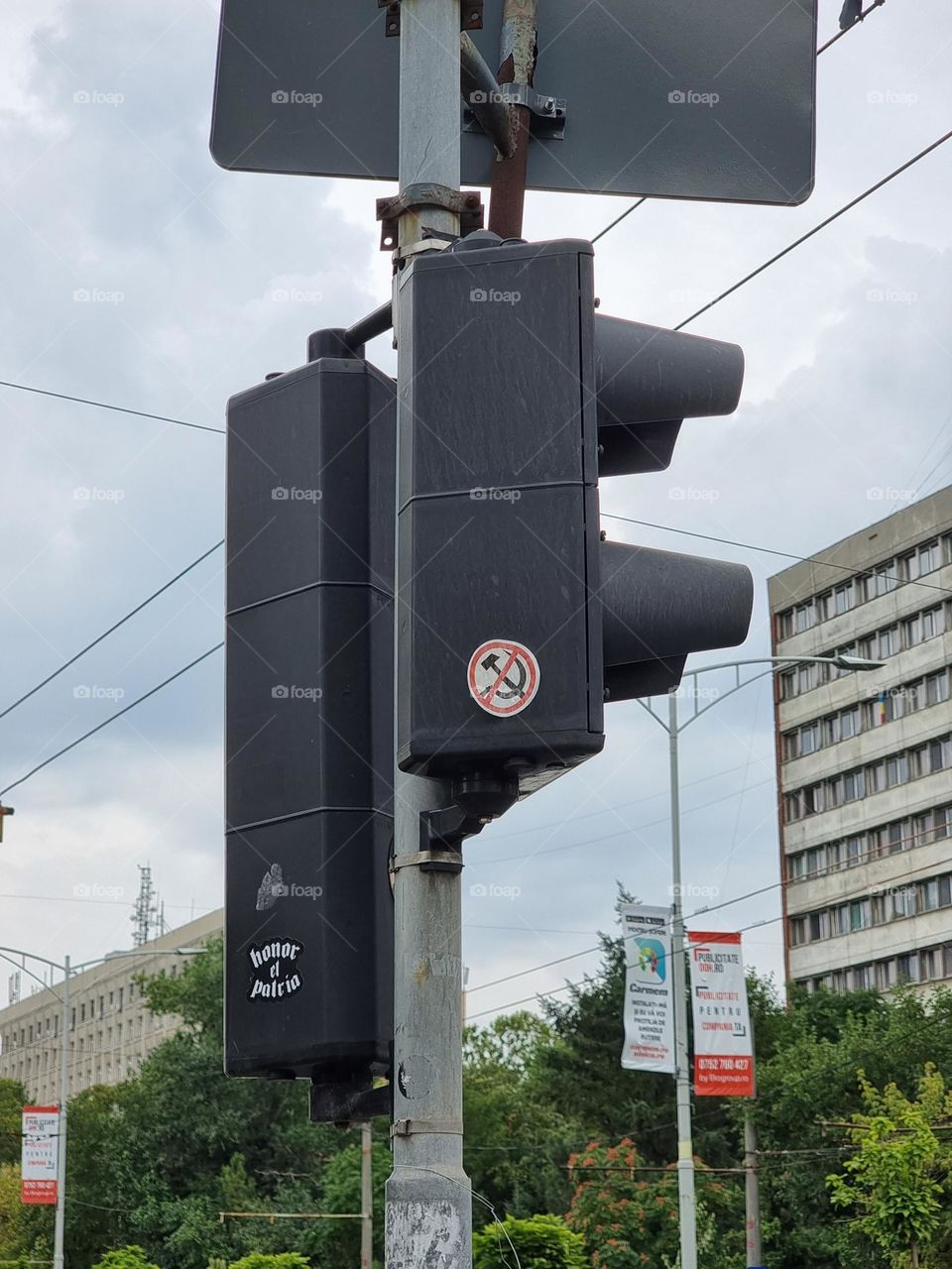 Anti-communism sticker on traffic light