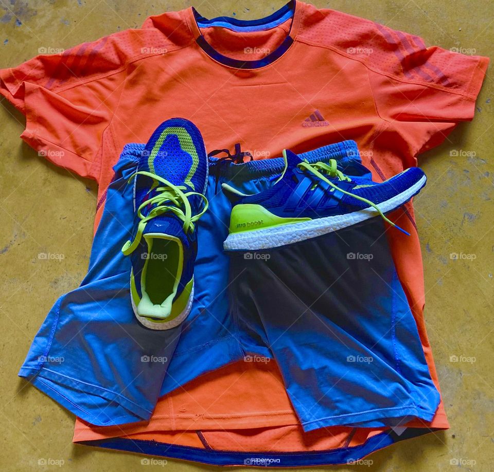 🏃‍♂️ 🇺🇸 Good Morning!  Everything ready to sweat the shirt. Let's go for a good morning jog?  Running is good for your health! / 🇧🇷 Bom dia! Tudo pronto para suar a camisa. Vamos para um bom cooper matinal? Correr faz bem para a saúde! 