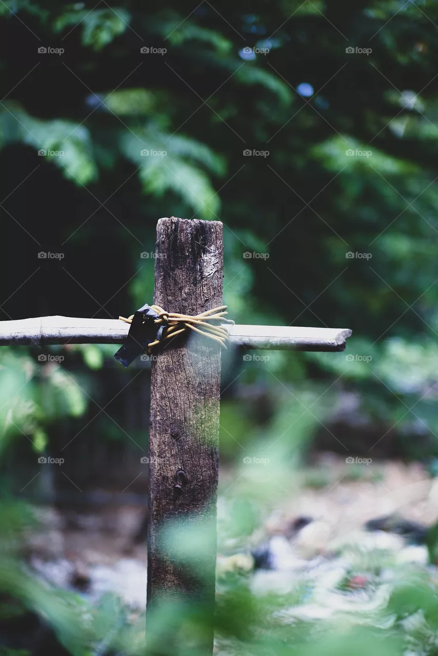 scarecrow or cross