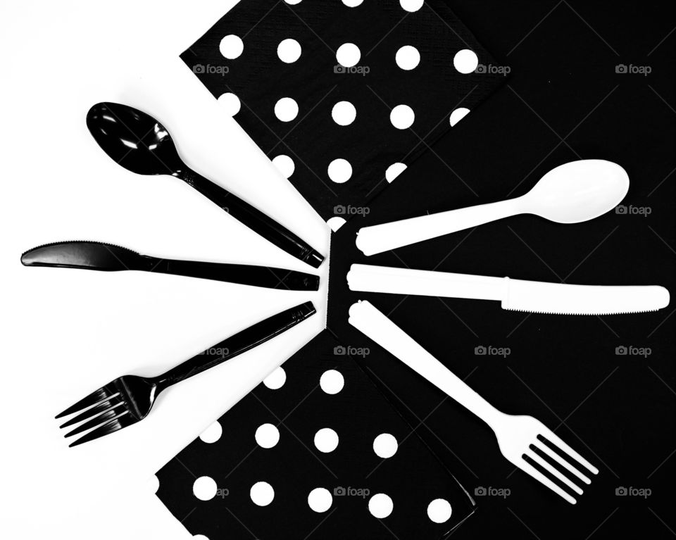 Opposites, black and white table service