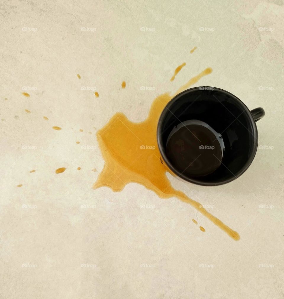 The coffe fell and it's very well...