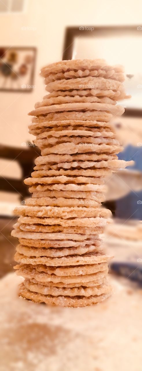 Stunning picture of a stack of PITZEL cookies 