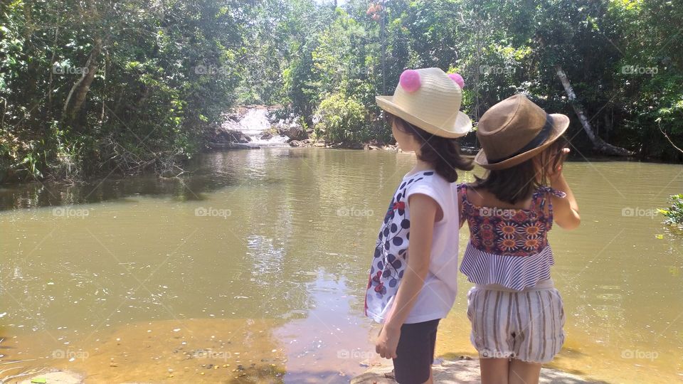 Walk to the Indios waterfall with the girls