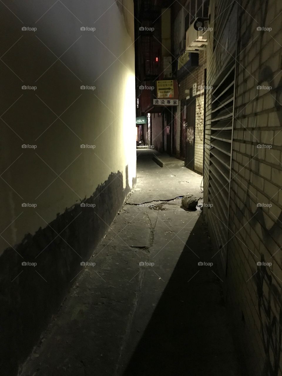 Dark alleyway nyc