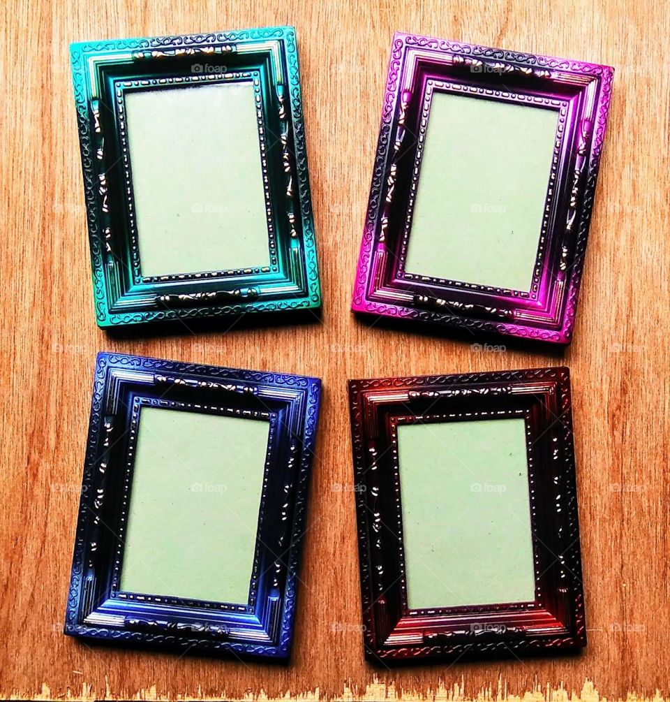 Colour Frames