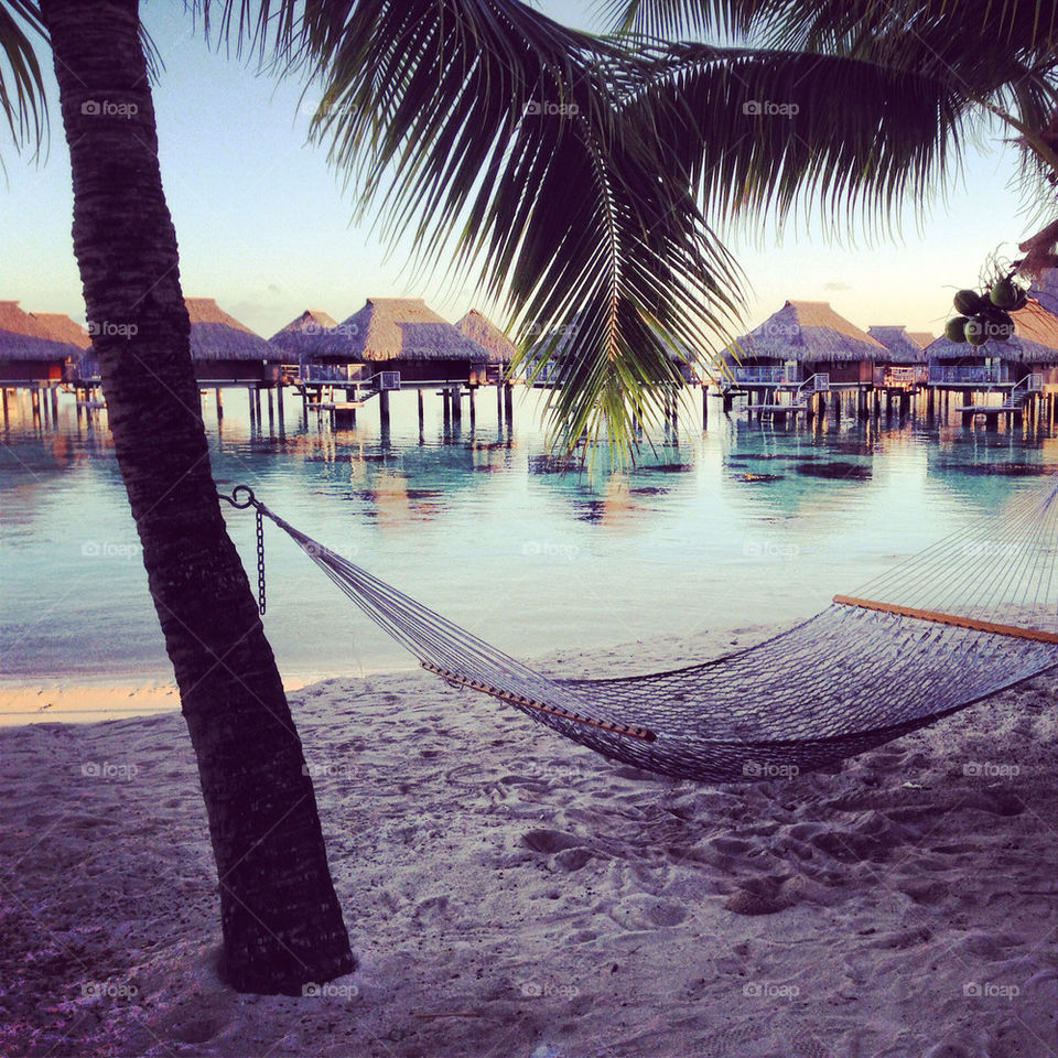 beach ocean water hotel by theemuki