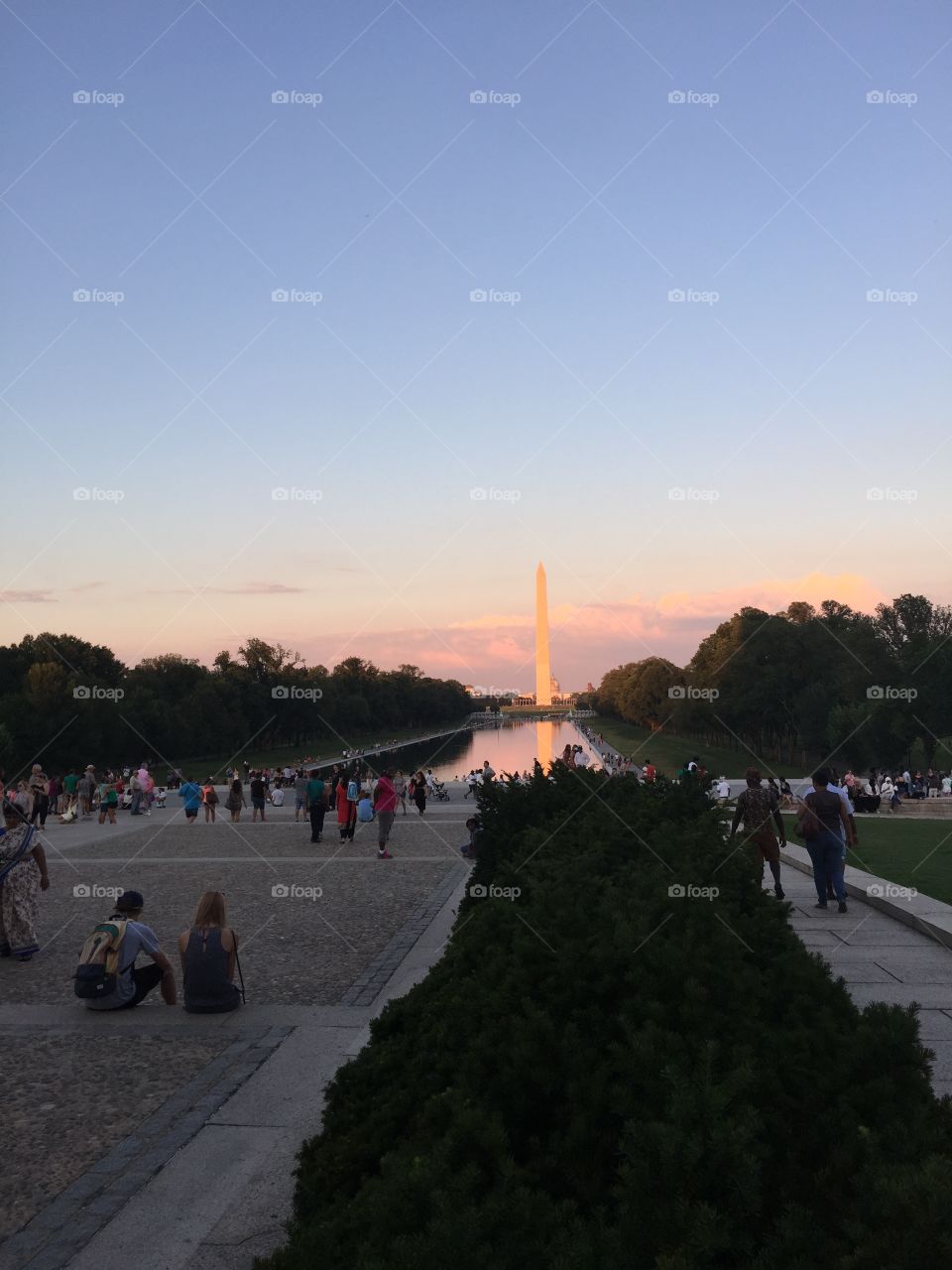 Night sunset by the monument 