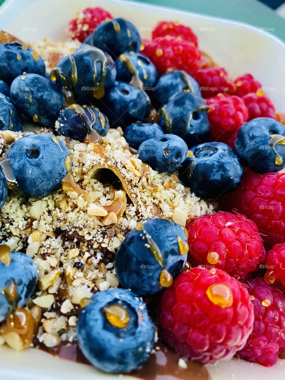 Granola and berries