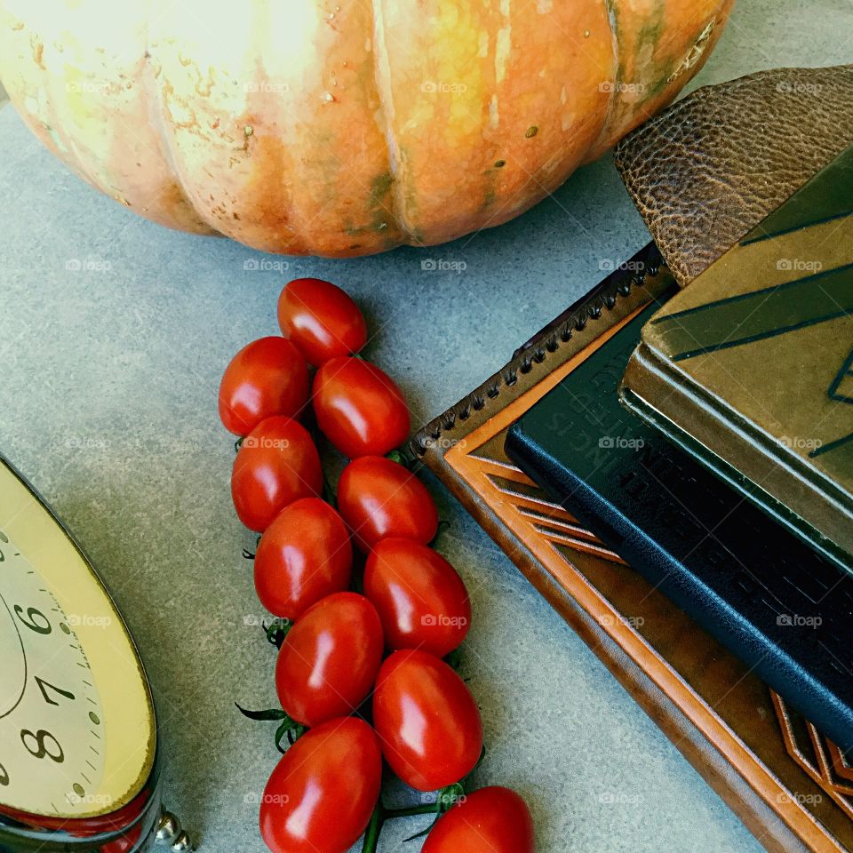 Tomatoes Cherry Red Clock Pumpkin Books 