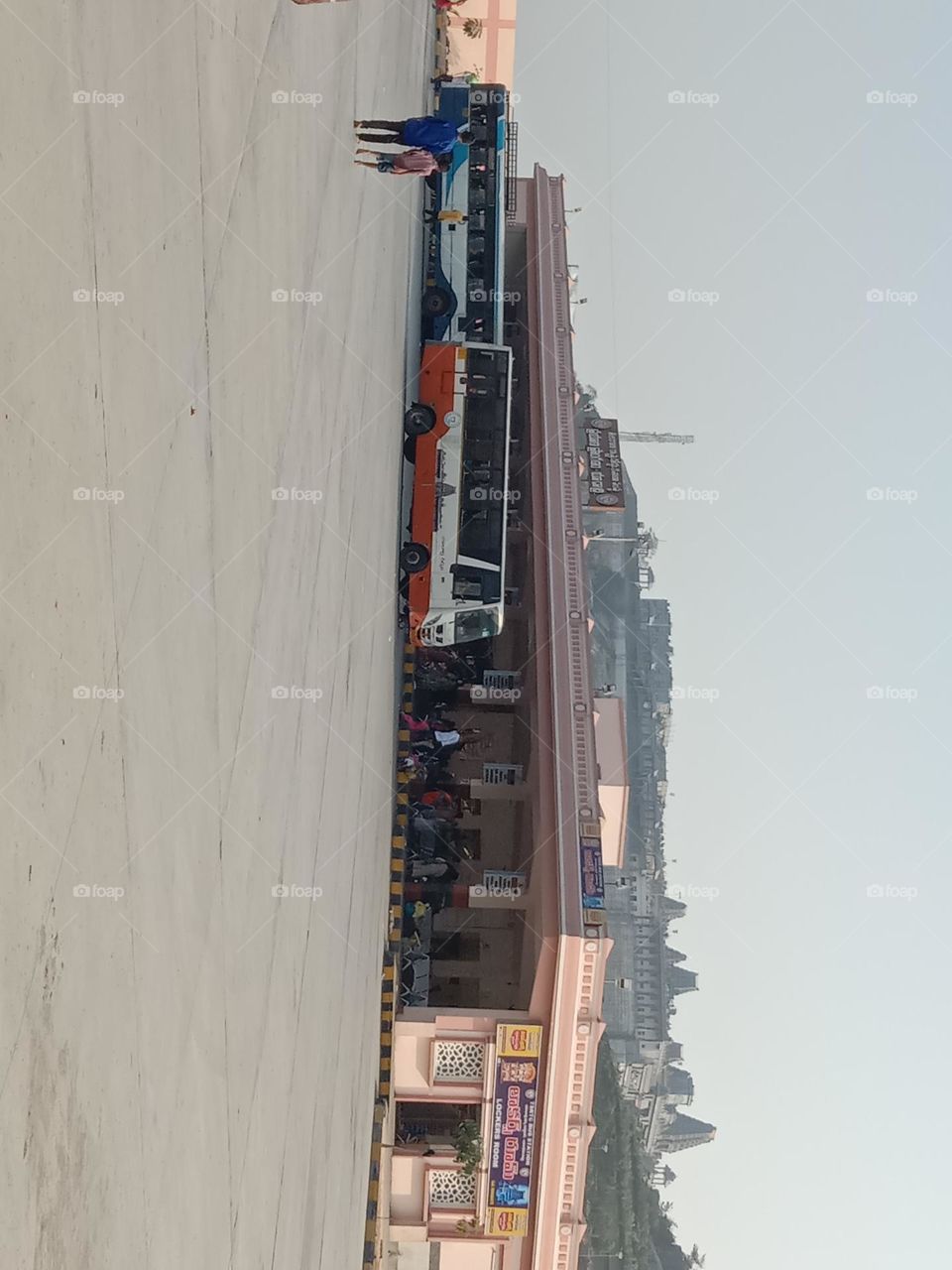 busstand view of gutta