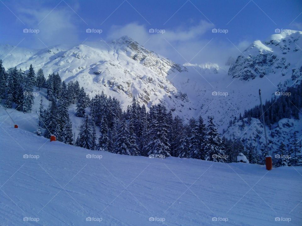 Skiing at Axamer Lizum