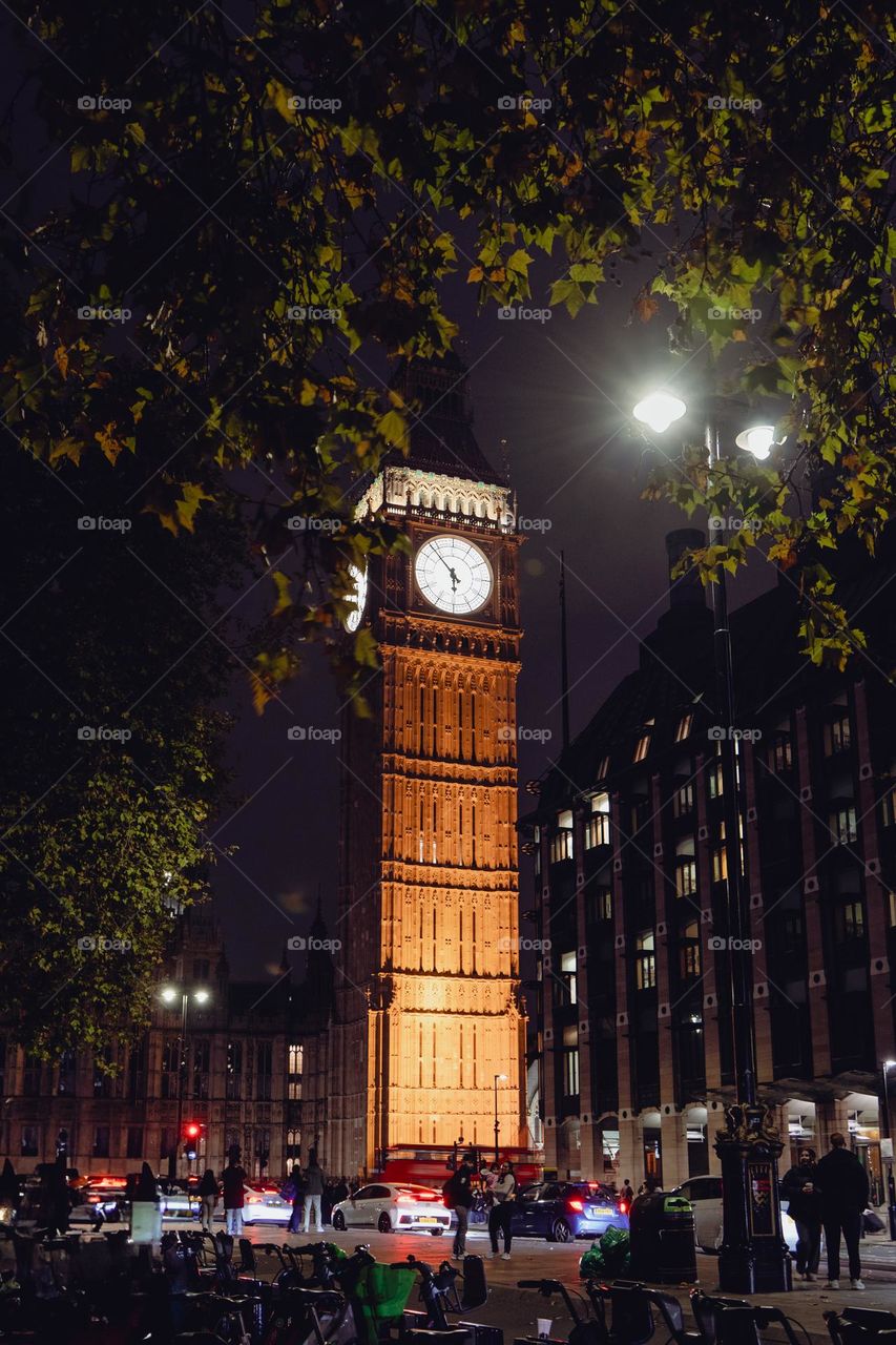 Lighting up the Big Ben