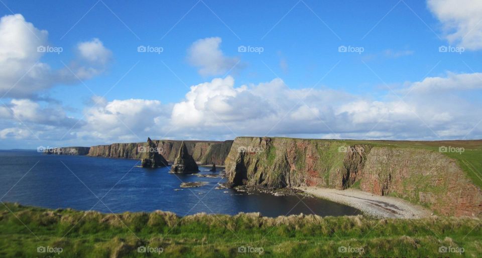 Another place where we can enjoy the seaview, blue sky and wind is through the nature coast at John O Groats, Scotland, UK.