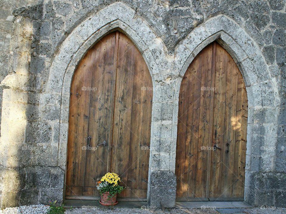Stone wood Gate's