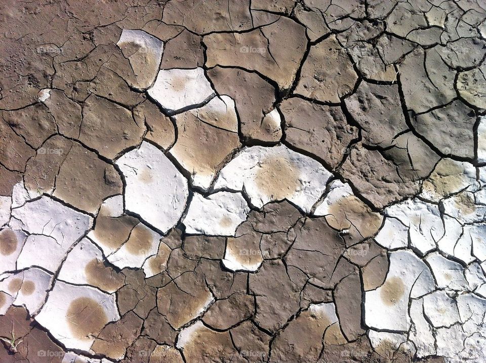 Dry earth