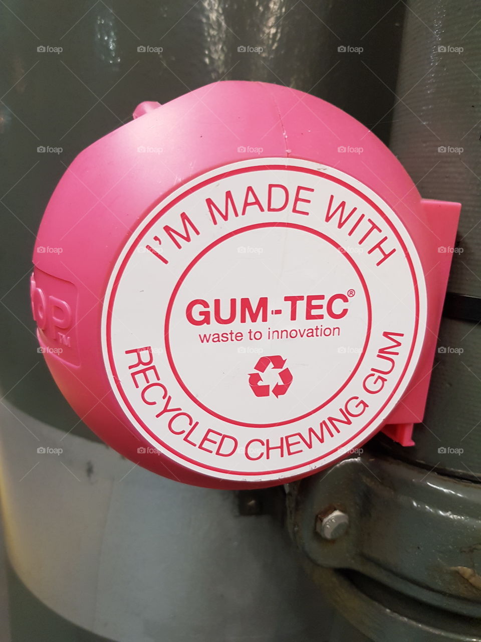 Gum-tech chewing gum recycling