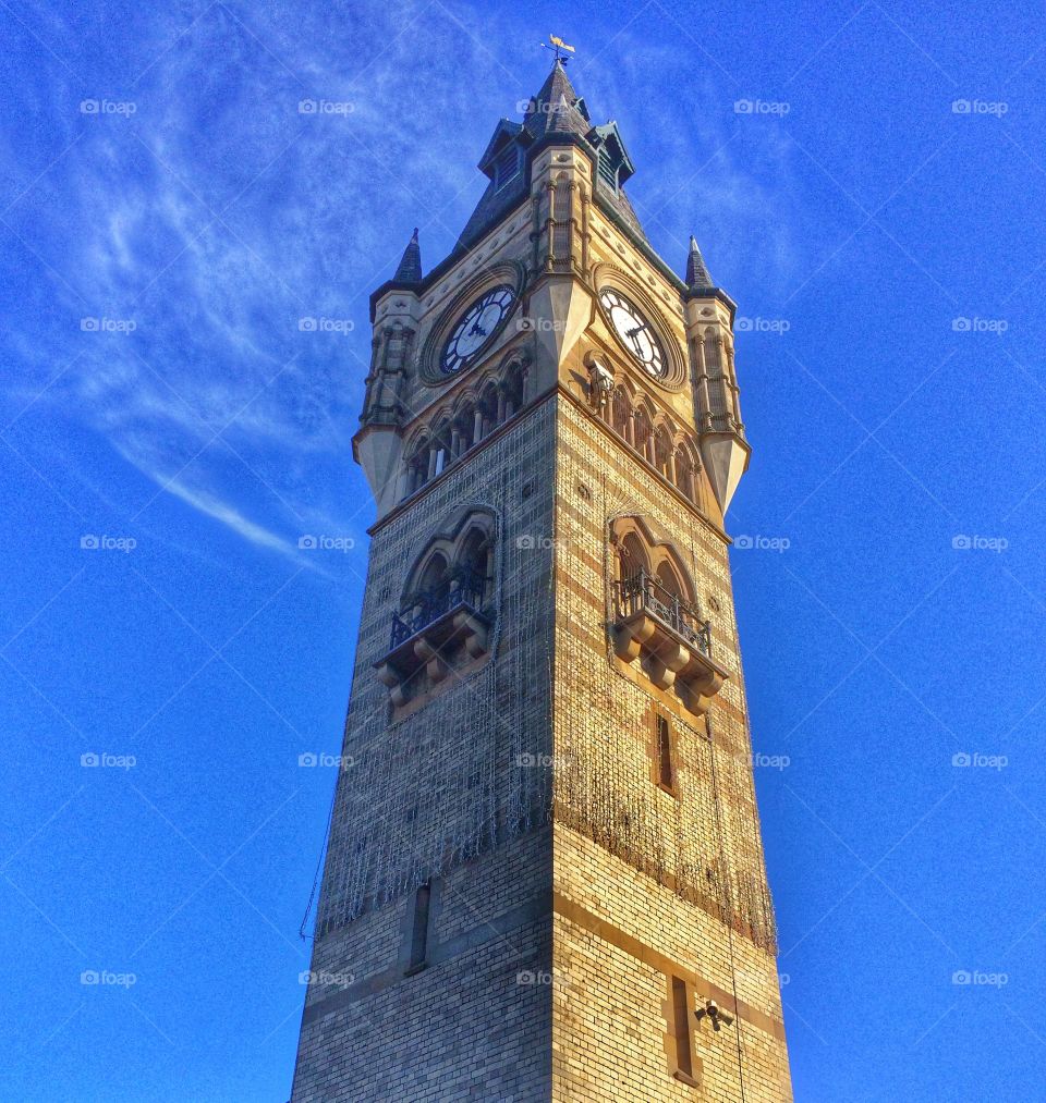 Look Up Time. Beautiful day down town and decided to take a photo for the looking up mission ...