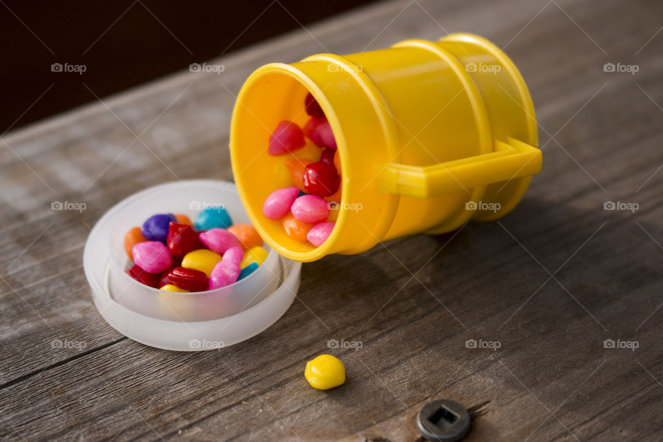 Yellow bubble gum cup