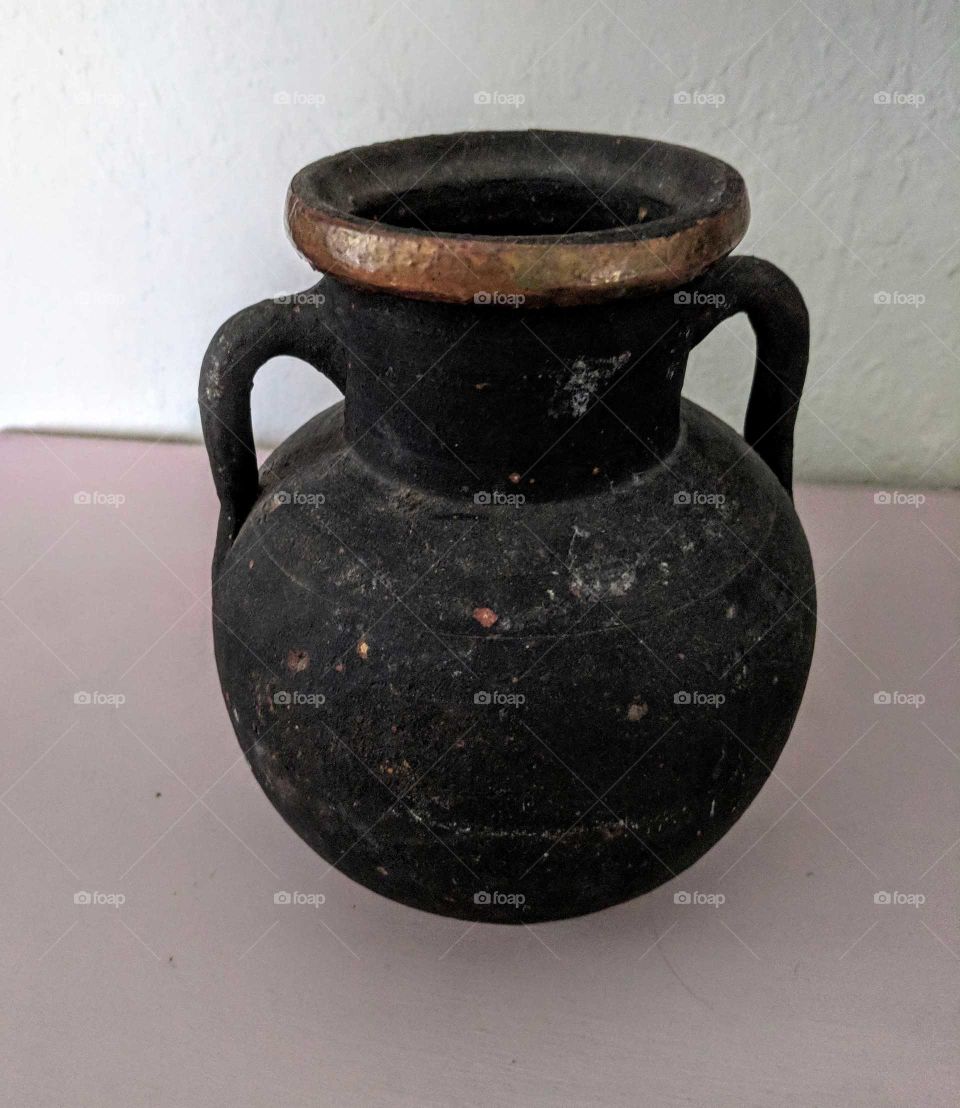 black old vase