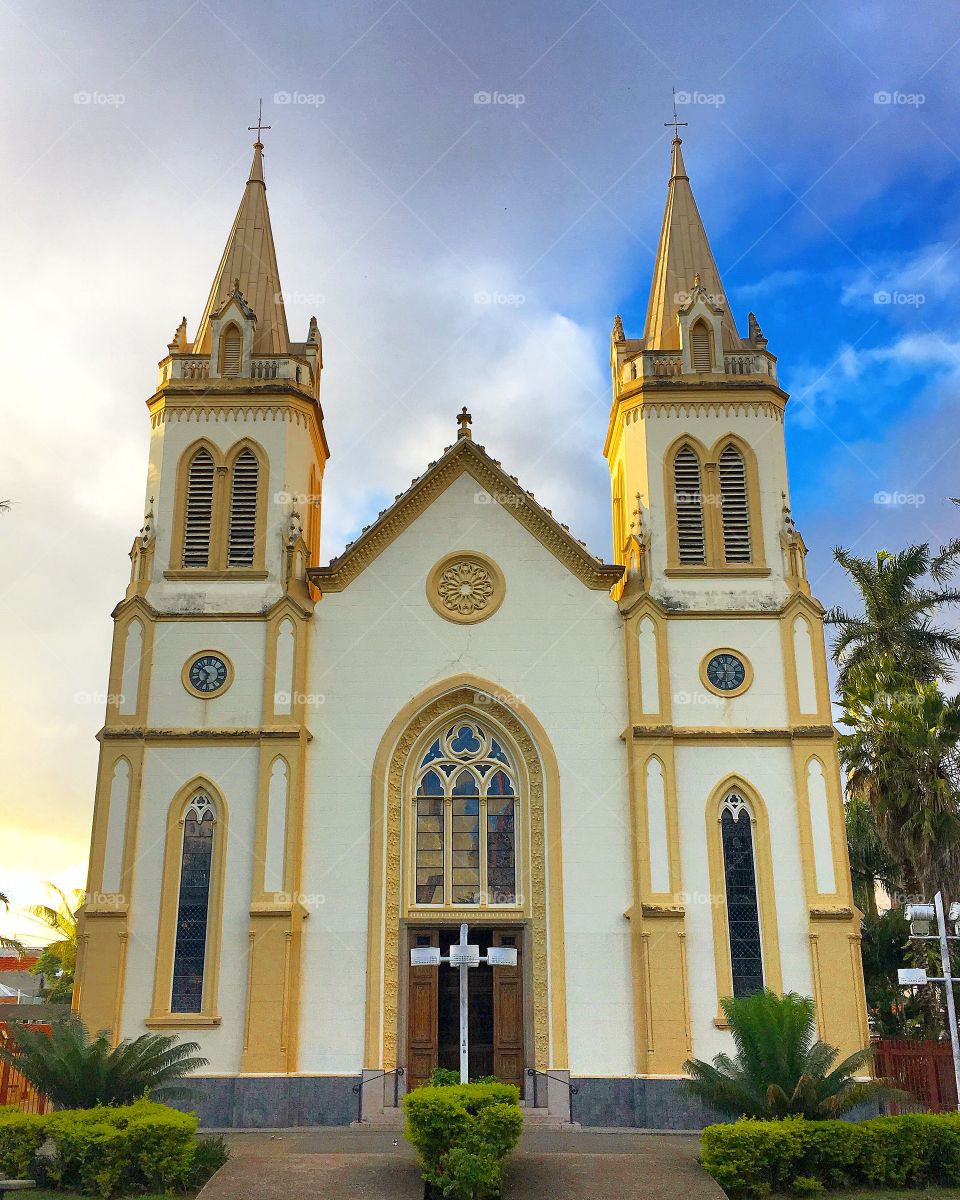 Hora de rezar - de pedir e agradecer!
#Missa das 07h, na Igreja Matriz de #Jundiaí (um cartão postal da nossa cidade).