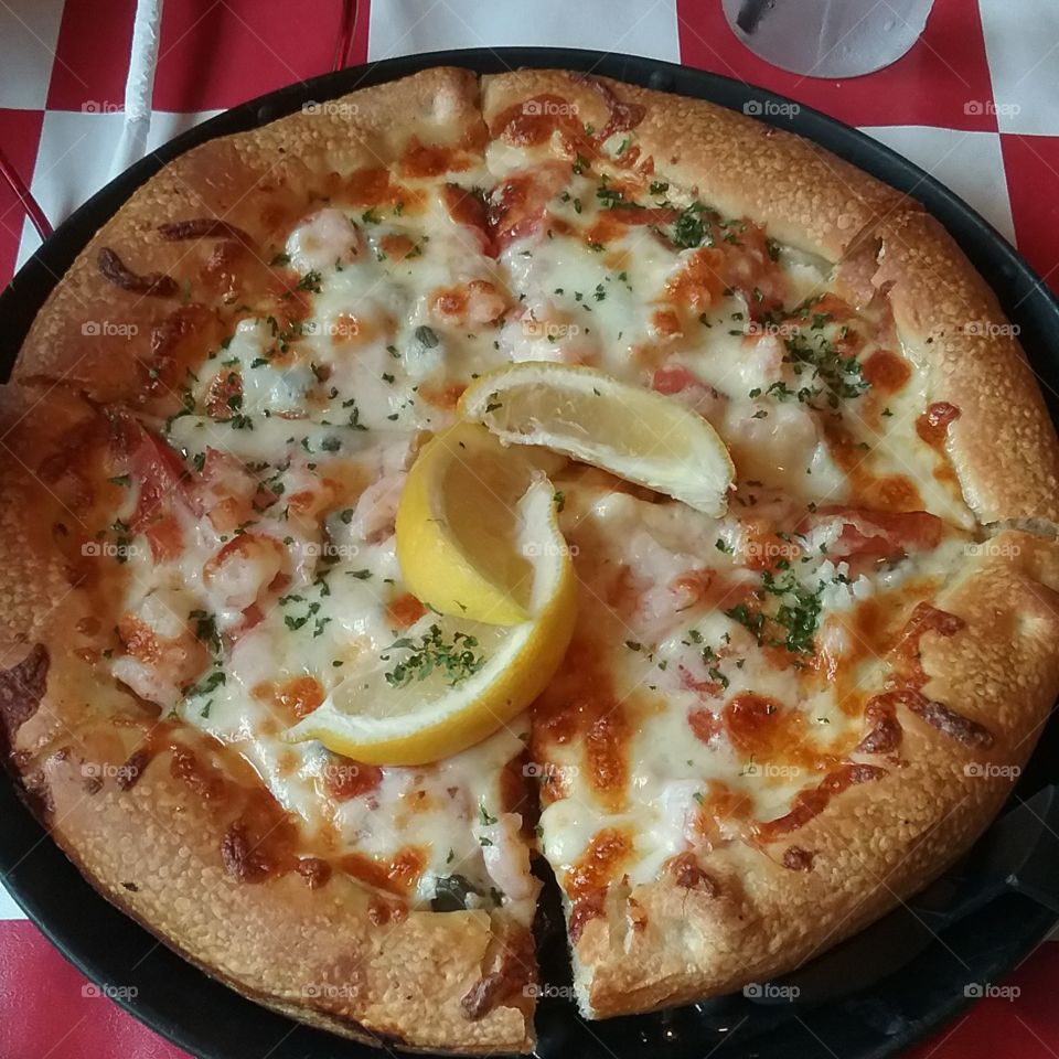 shrimp scampi pizza