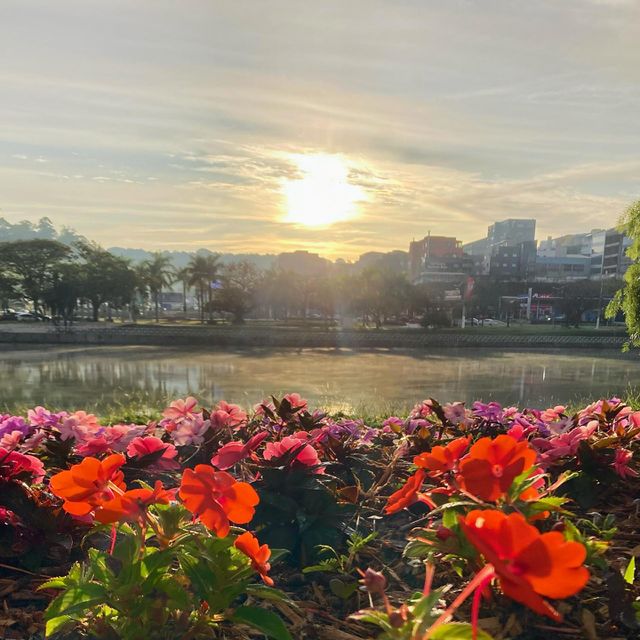 🌄🇺🇸 An extremely beautiful dawn in Bragança Paulista, interior of Brazil. Cheer the nature! / 🇧🇷 Um amanhecer extremamente bonito em Bragança Paulista, interior do Brasil. Viva a natureza! 
