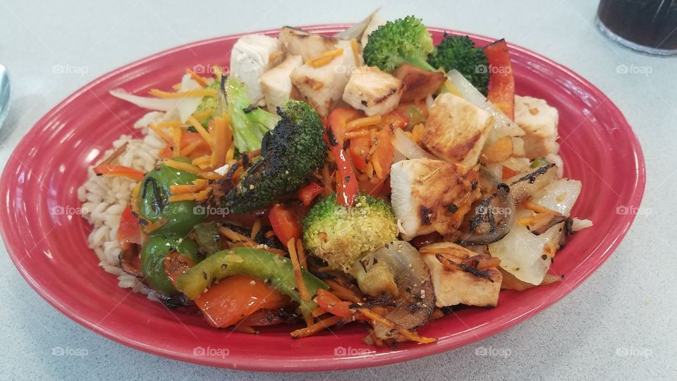 Asian dinner chicken and vegetable stir fry