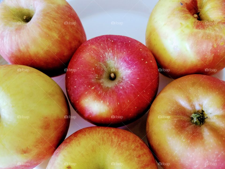 Juicy Apples
