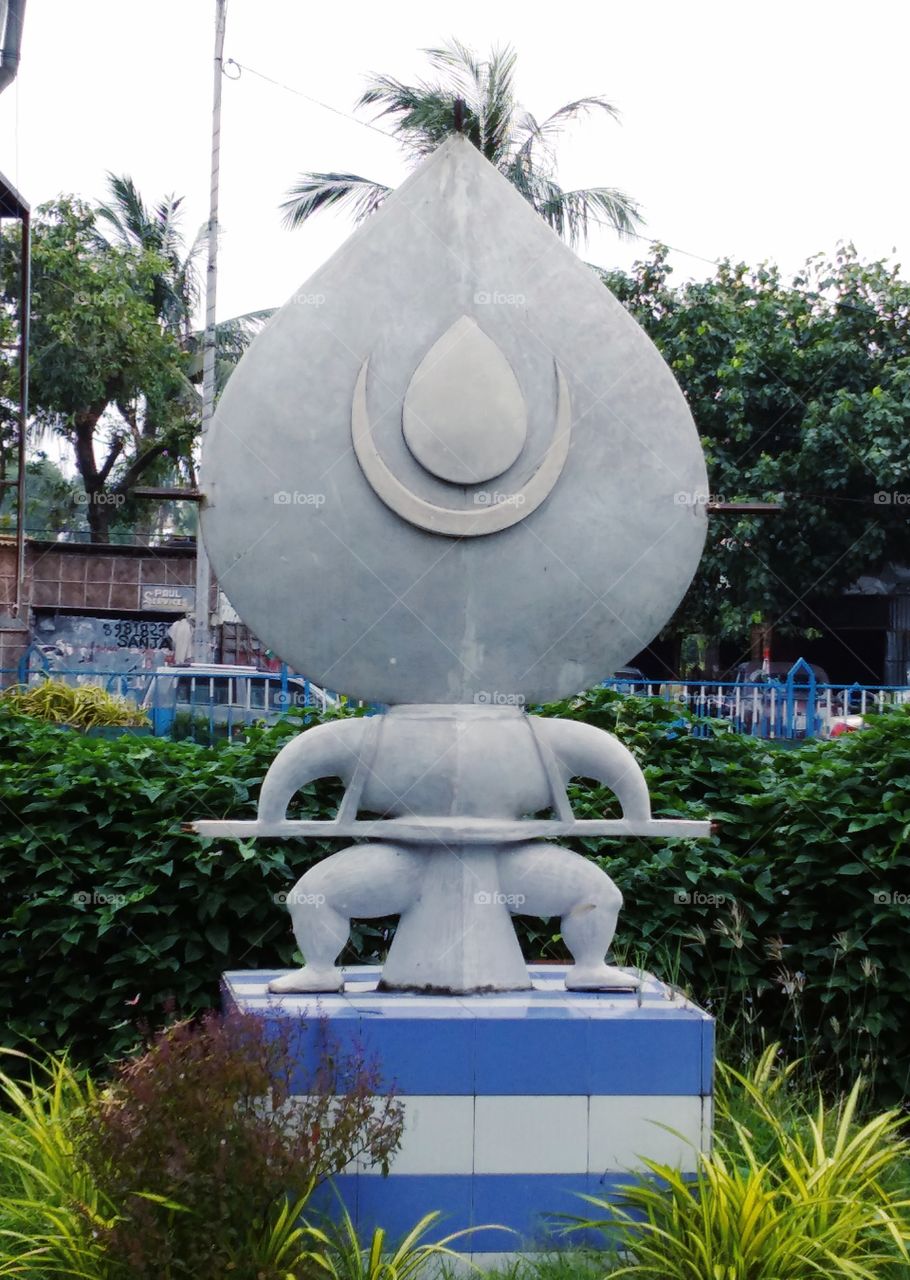 The statue is power and energy of us.