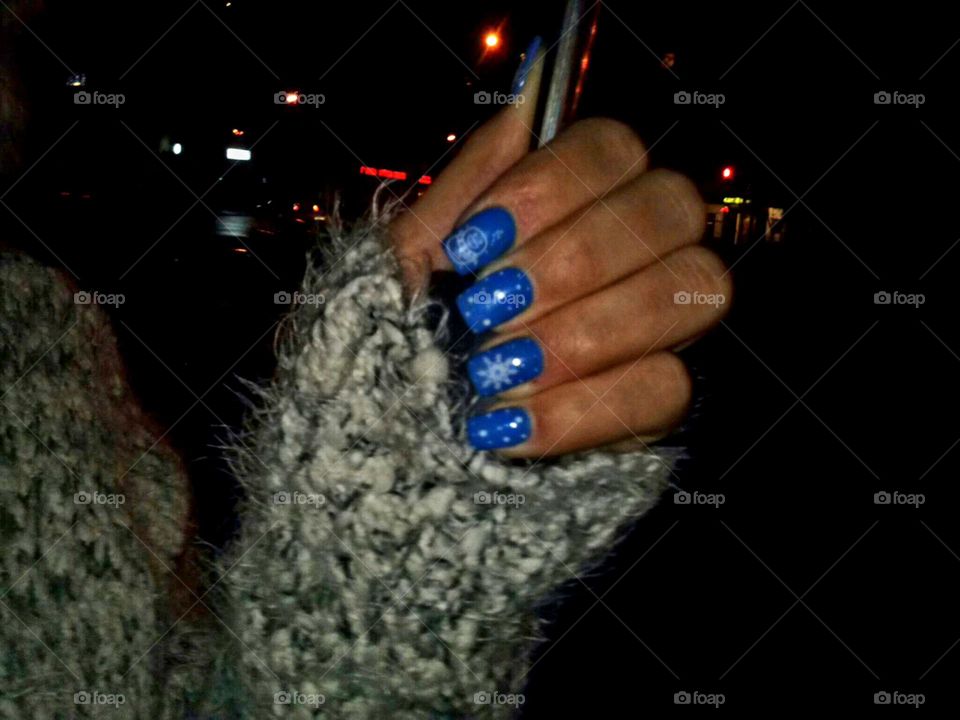 blue nails