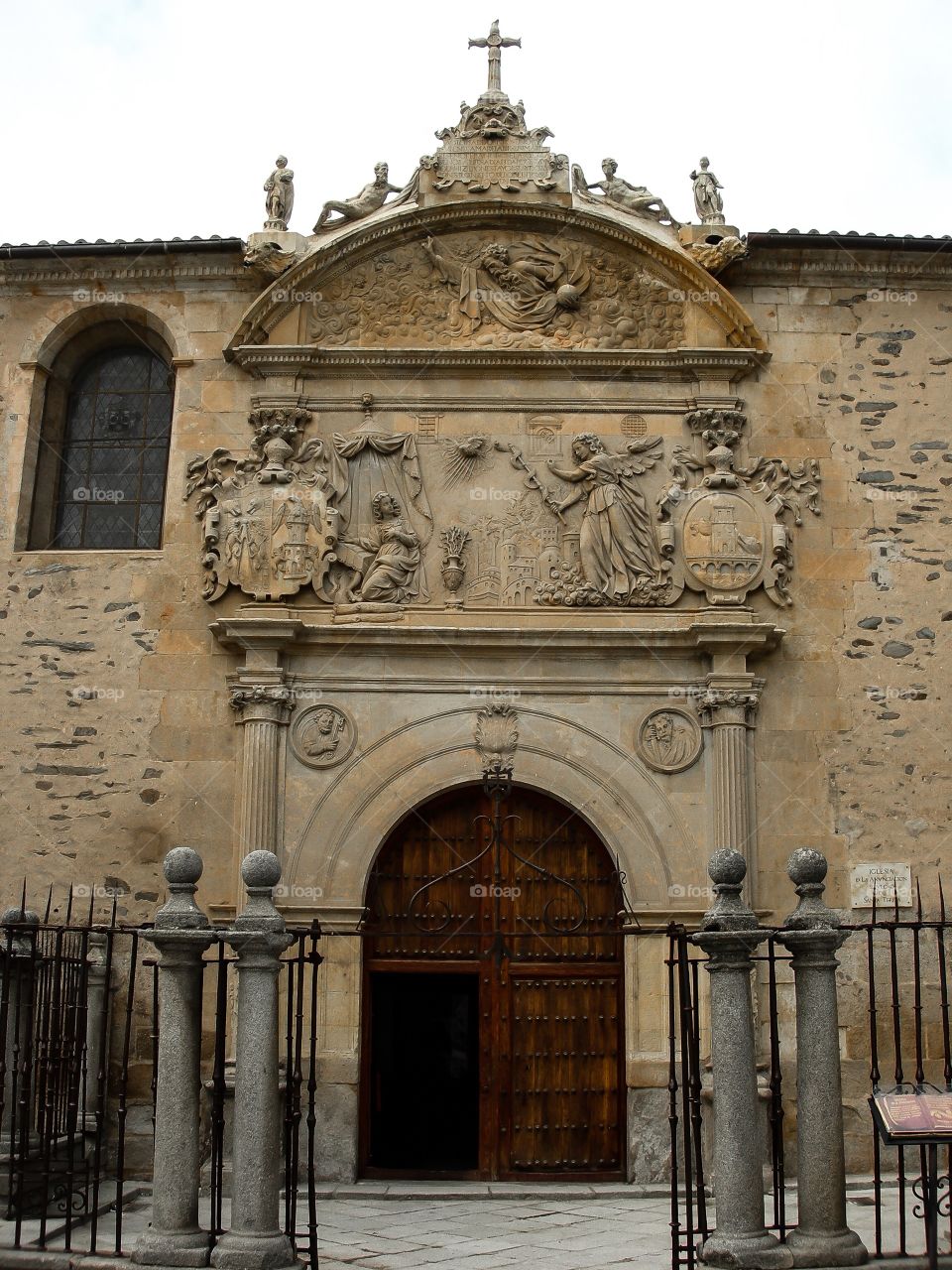 Iglesia de la Anunciacion. Iglesia de la Anunciacion y Sepulcro de Santa Teresa (Alba de Tormes - Spain)