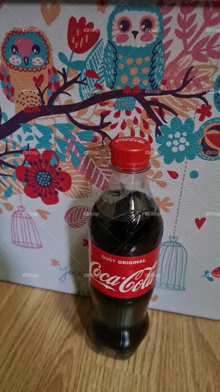 Cola bottle red fresh soda