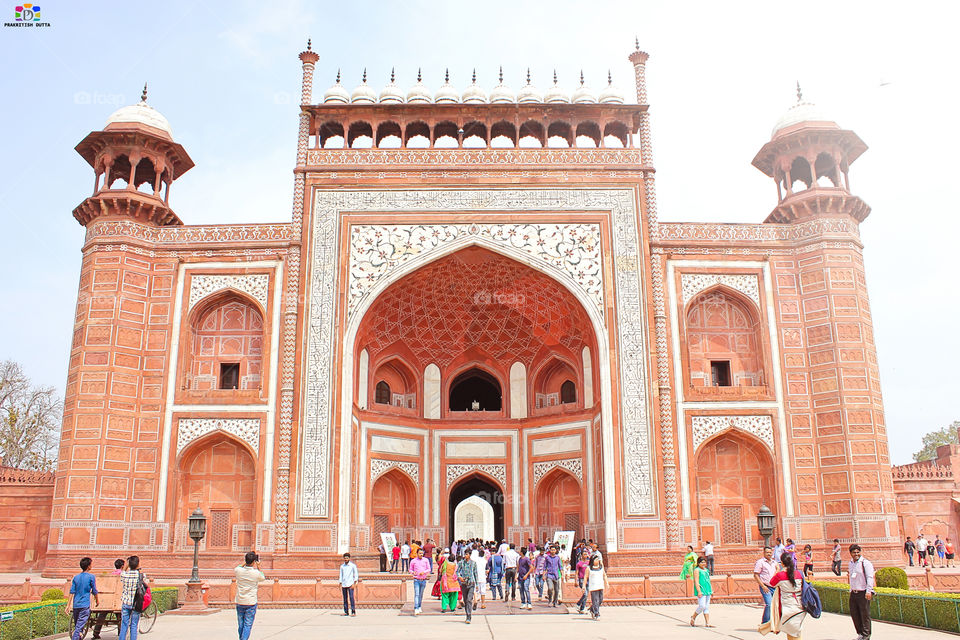 Gate to Taj Mahal..
