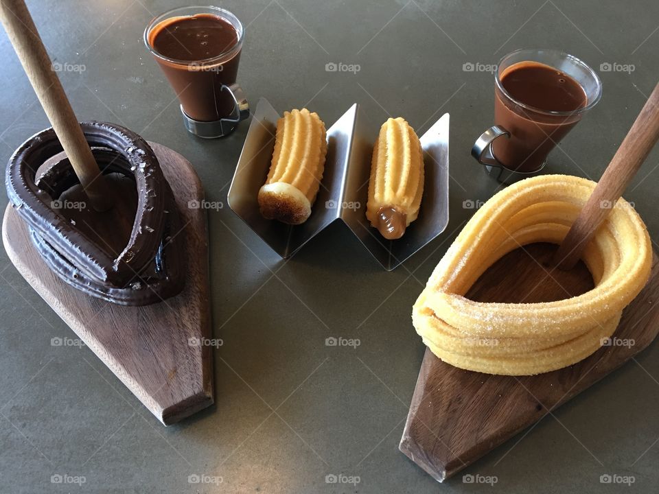 Chocolate with churros 