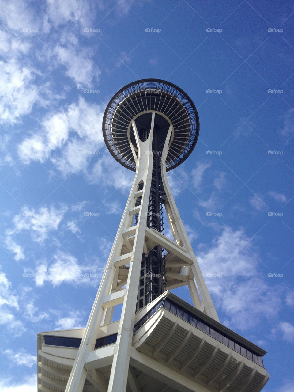 SPACE NEEDLE