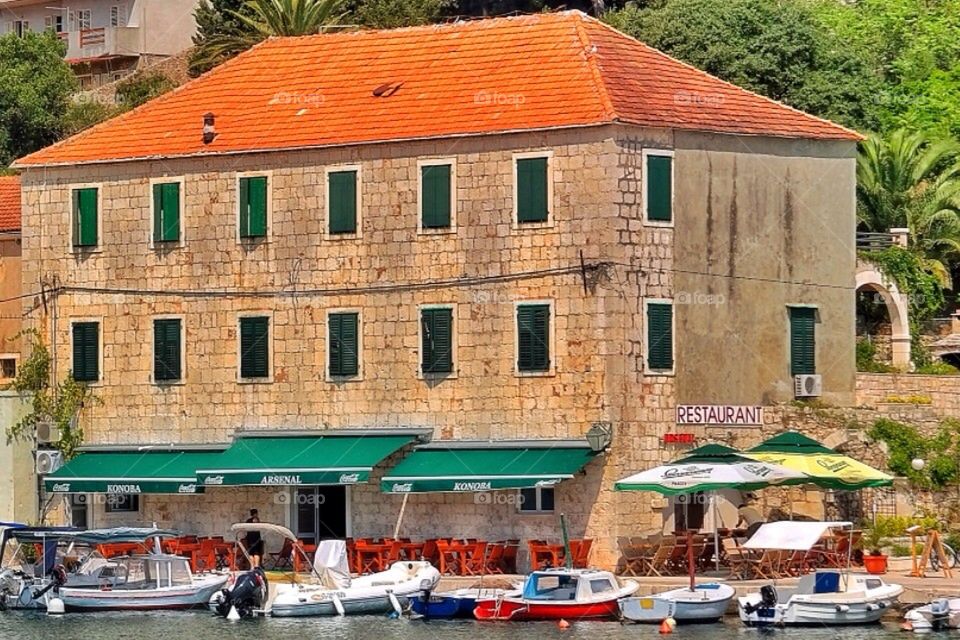 Restaurant in Jelsa Harbor