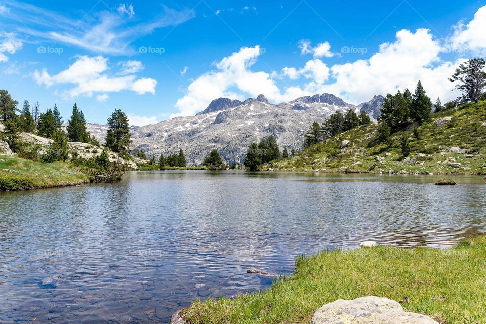 pyrenees lake