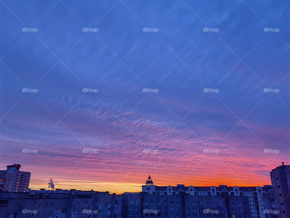 Рассвет над городом