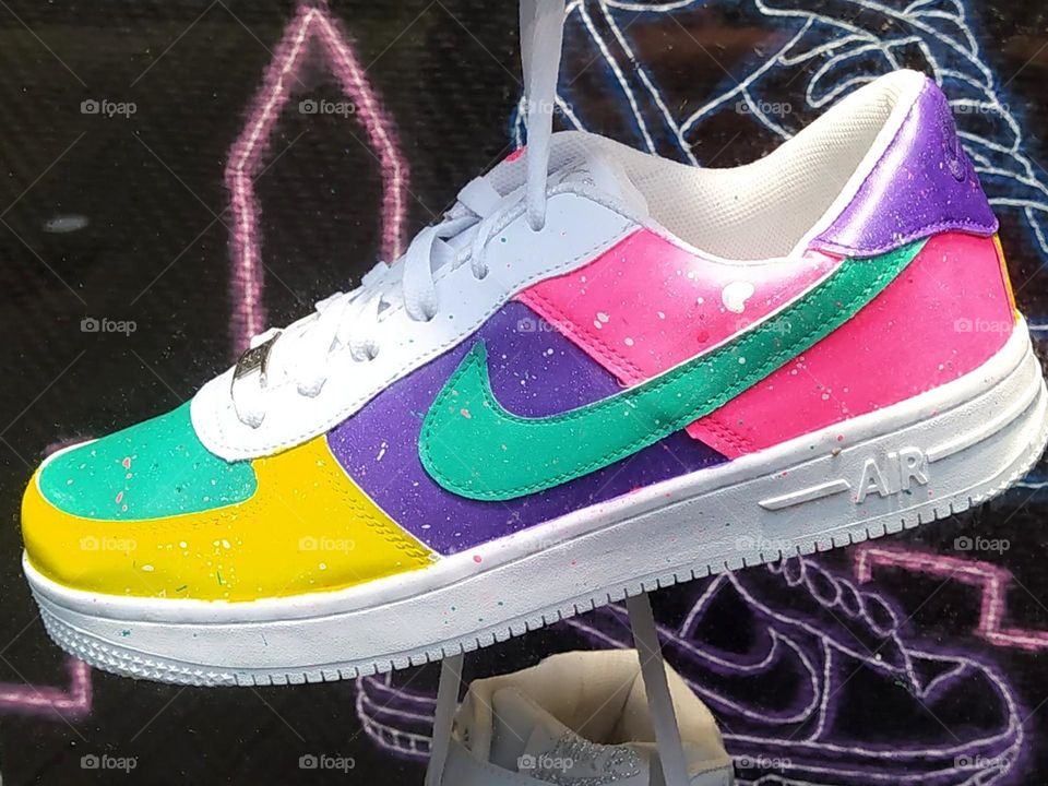 Personalized Nike sneakers in the colors of the Barbie universe