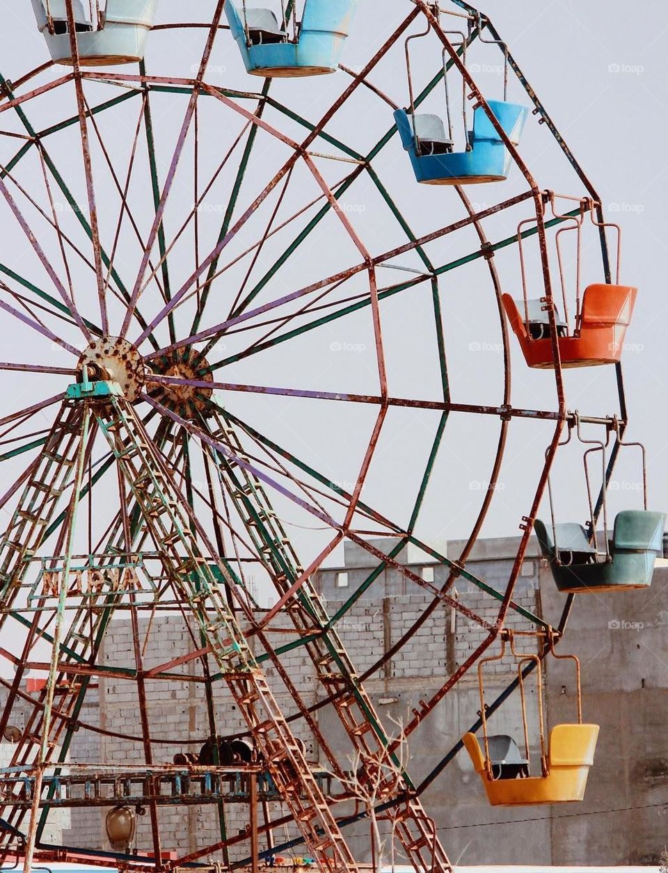 circular metal game, nice color, nice shot