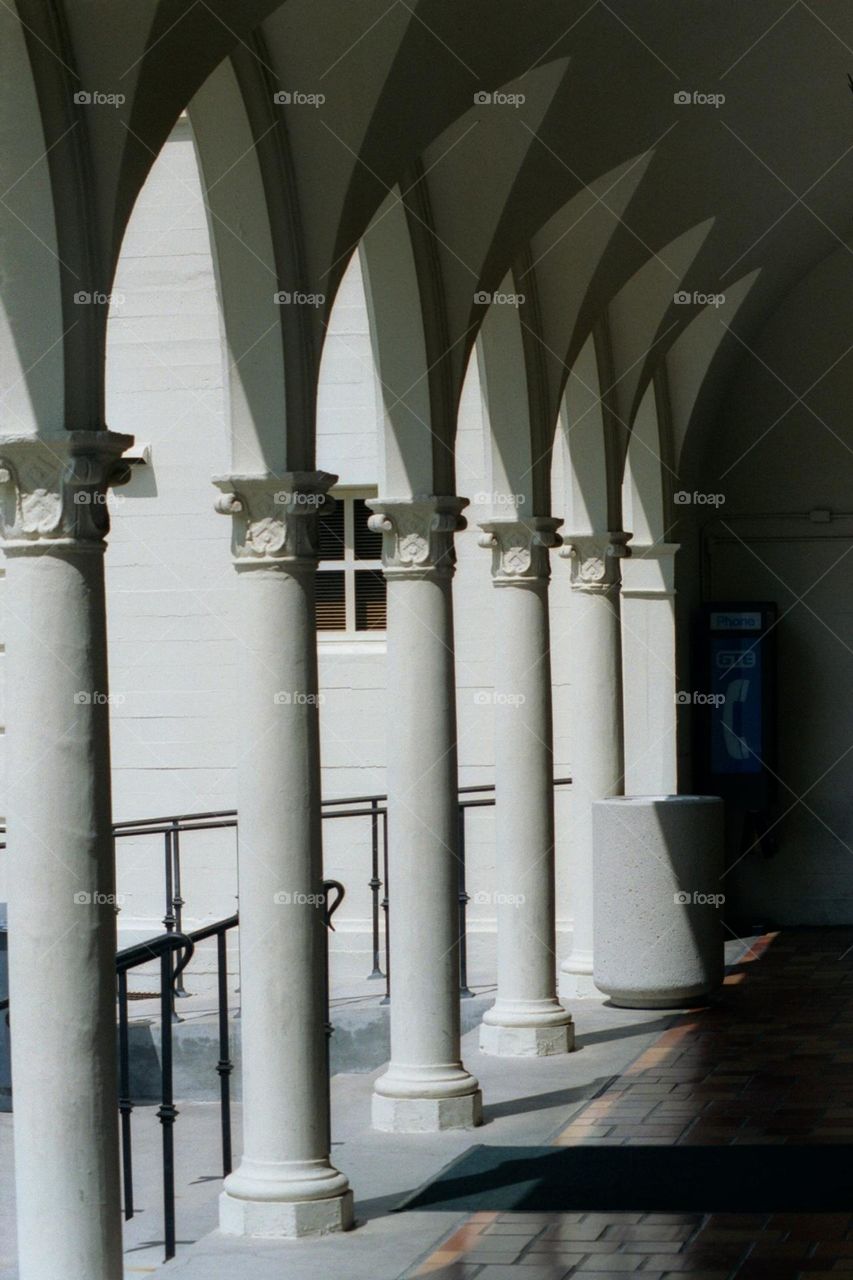 Playing with shadows on the columns