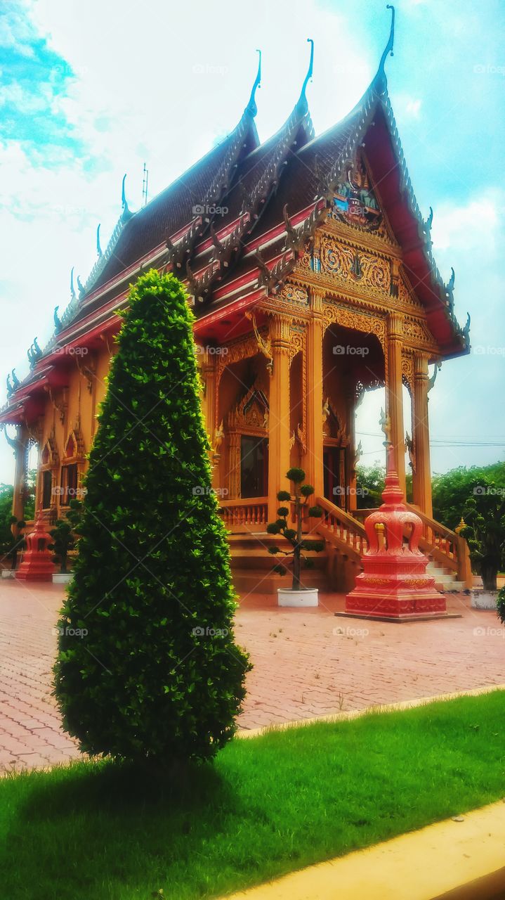 The elegance of Thai temples
