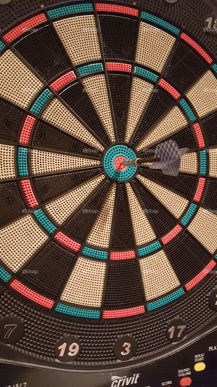 Darts 10 point throw